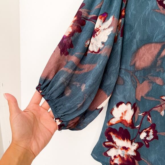 LoveStitch | Floral Puff Sleeve Blouse Blue | S - Picture 7 of 11
